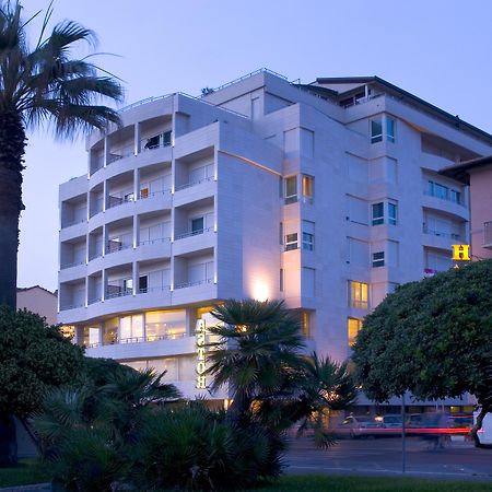 Hotel Sina Astor Viareggio Exterior photo